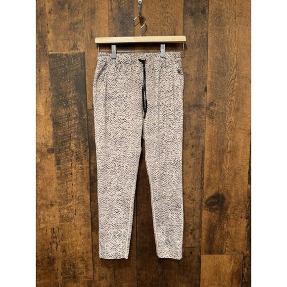 Lululemon Jet Crop Slim Dottie Dash Grain Size 4 EUC - Picture 2 of 5